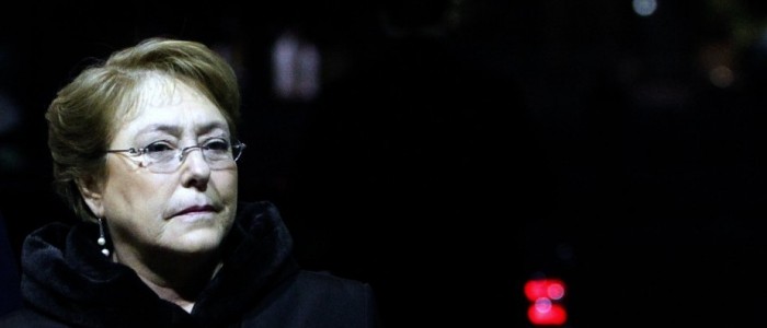 Bachelet y la política se estancan en última encuesta CEP