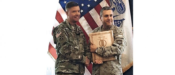 Coronel chileno premiado como mejor profesor del ejército de EE.UU.