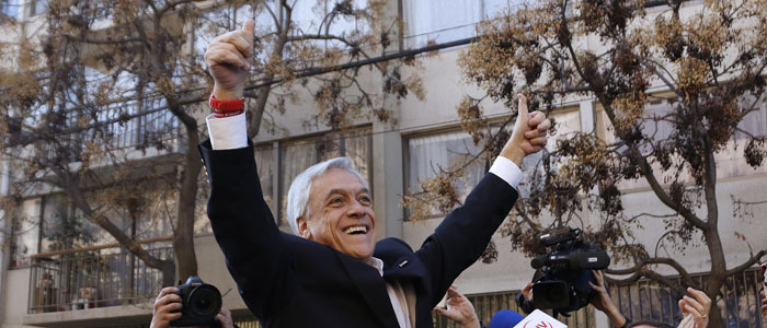 Sebastián Piñera : Observado por la historia